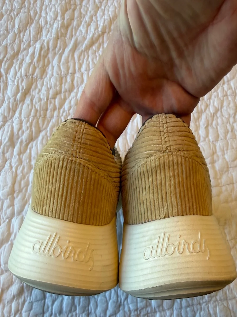 ALLBIRDS Runner Go Corduroy Sneakers Men’s 9.5 Tan
